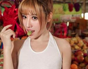 AISS爱丝(钻石版) – 亚美依揭秘：逛街的秘密，随便拍的无圣光写真