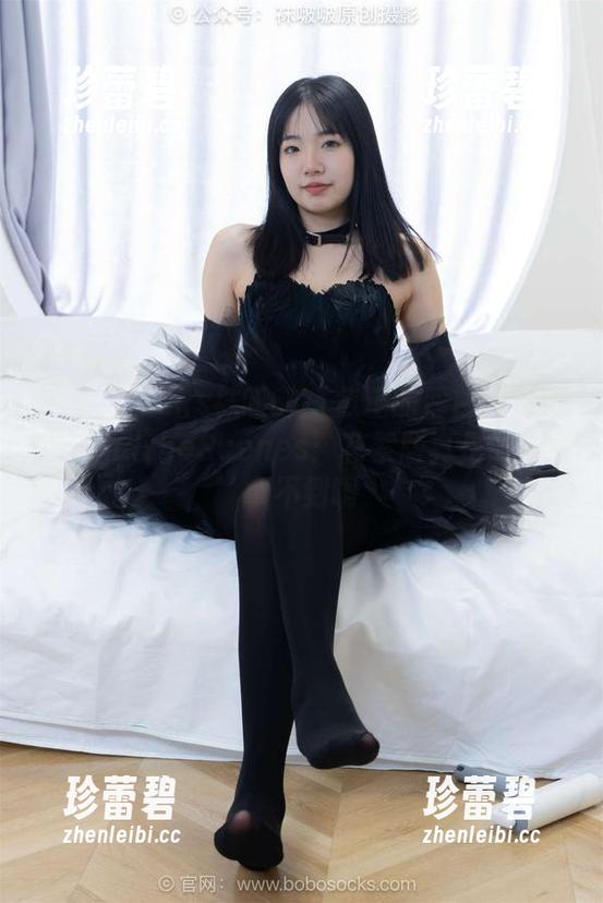 BoBoSocks袜啵啵 - 焦糖的薄白丝写真BehindtheScenes：花絮版真是让人捉拿不到啊