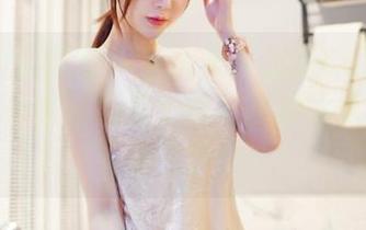Feilin嗲囡囡 – 私房天台里的Celina青妍：这一套真组态，幸好风没太大，不然要飞了！