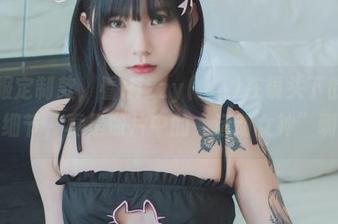 体操服定制款，看Hizzy(히지)在镜头下的每一个细节，真是照片中的“运动女神”啊。