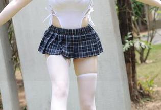 MFStar模范学院 – Flower朱可儿“私拍”——当凉风触动裸足的一刹那