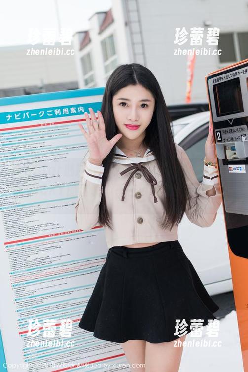 MiStar魅妍社 - 无圣光的暗黑风，陈雅漫VICKY的套装似乎在诉说着美图的传说。