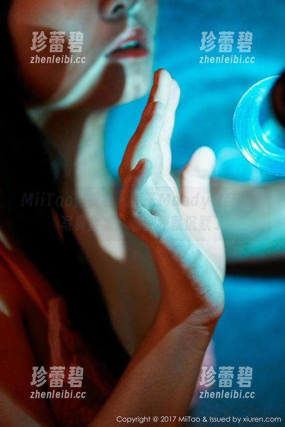 MiiTao蜜桃社-陌子Mandy MiiTao蜜桃社 - 陌子Mandy穿红裙,写真全集:看完我就沉默了