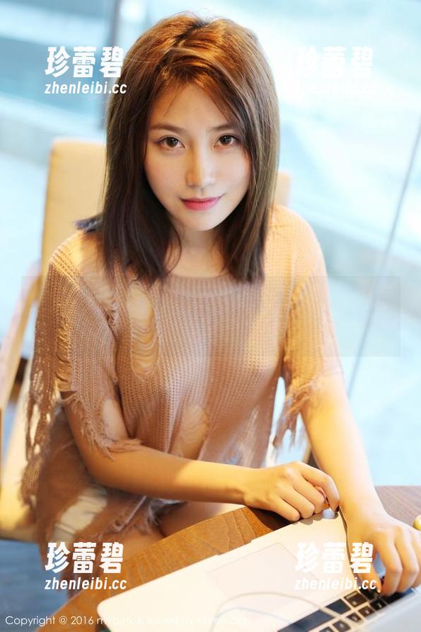 MyGirl美媛馆 - 唐琪儿的牛仔裤：图库里的随性与调皮并存