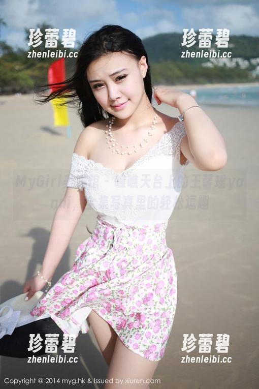 MyGirl美媛馆 - 瞧瞧天台上的王馨瑶yanni，全集写真里的轻松逗趣