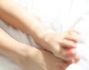 ROSI – 躺着也能看风景！小莉的免费户外图包等你来潇洒！