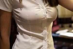 反正我看了ROSI最新红色蕾丝写真集，直呼内行，这也太有挑逗感了吧！