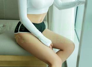 UGirls尤果网 – 娜依灵儿的美脚作品，一个美腿控的自我反省
