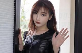 Xiuren秀人网 – 每一张Egg_尤妮丝的御姐写真，都是对自我的无声对白，套图看得我手抖