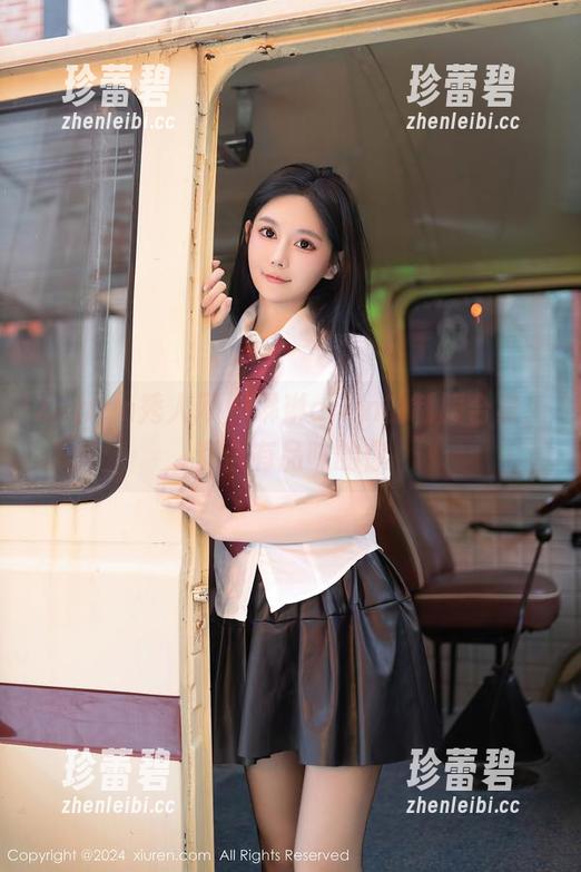 Xiuren秀人网 - 琳琳ailin的制服合集，适合有品味的你