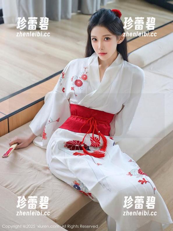 Xiuren秀人网 - 糯美子MINIbabe也能让旅行变得平淡无奇？随便翻翻这组写真图集吧。