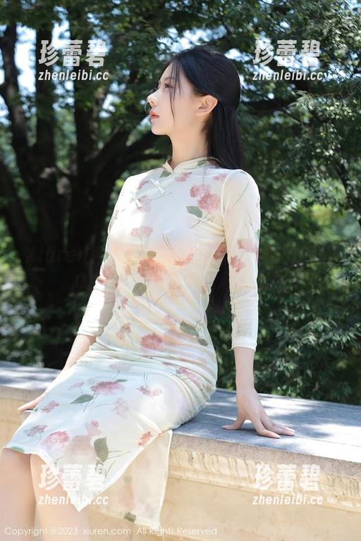 Xiuren秀人网 - 浴缸探险记：陈雅漫VICKY带你游览她的私人水域