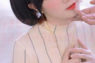 在sally多啦雪兔女郎Soda的私拍里，你会找到不一样的资源小惊喜！