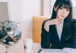 阮梅：shimo霜月在线，作品的那种气息？哎呀，说不清楚