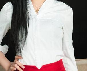 丽柜 – 黄芬泳衣精选：像是在缤纷的海洋上撒了一把魔法，俨然是海妖出没！