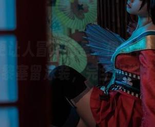然后，更让人冒汗的是，伊喵君_Nya那套黎塞留泳装，完全没辙了。