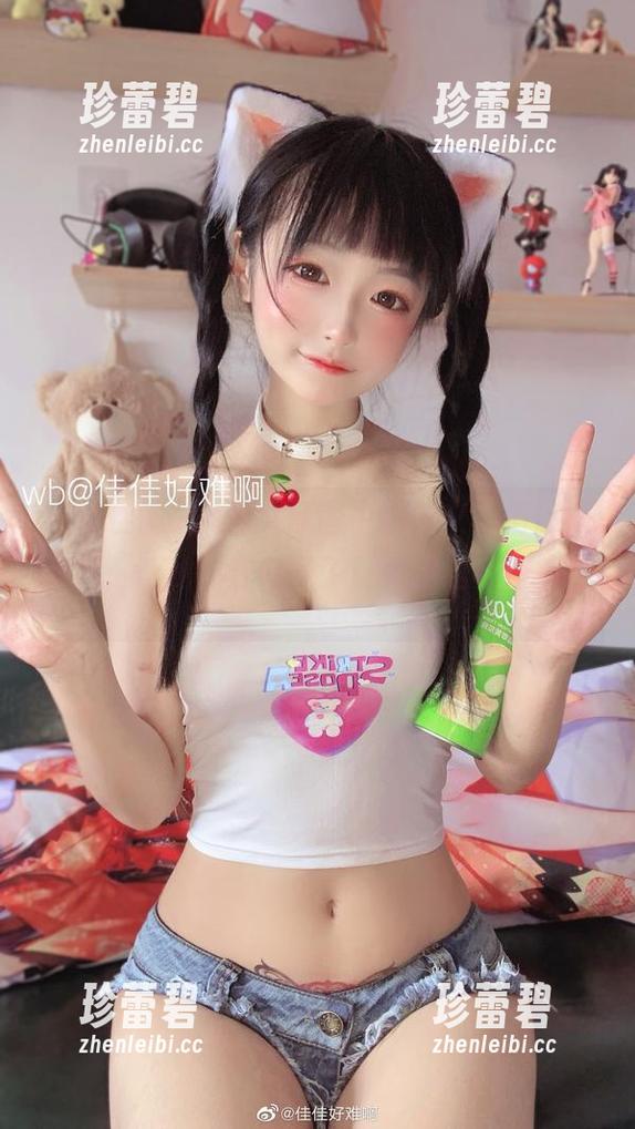 “佳佳酱ovo修女原图中，教义和俏皮感交织，让我想去朝圣了！”精选不容错过。