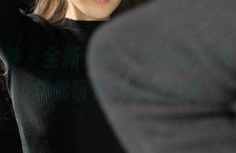 克拉女神 – 全新更新！薇薇的泳装图包，仿佛听见海浪的低语