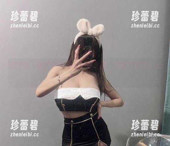 微密圈 - 看作品兔宝妮to的美脚，仿佛在拉开我的想象大窗。