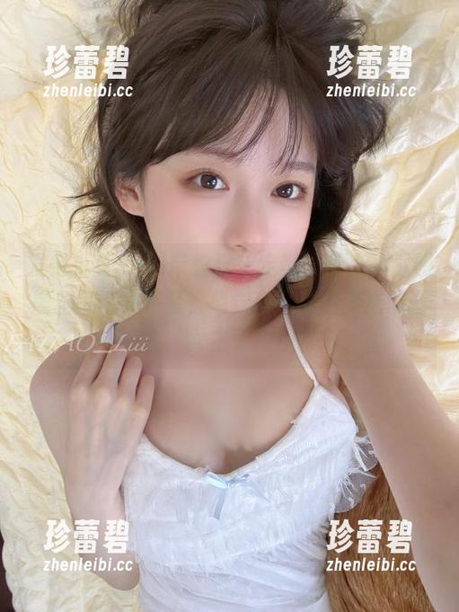 发条少女yoki带你玩转定制：穿上半透明黑丝吊带女仆装，感觉自己都要变成漫画女主了！