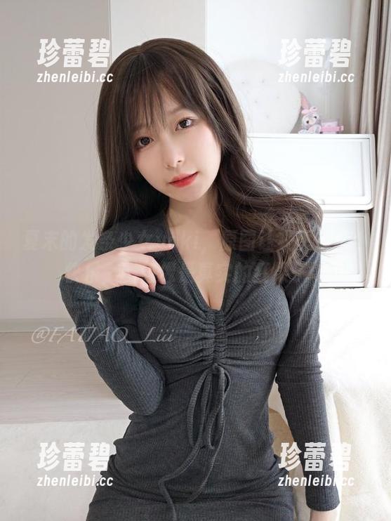 夏末的发条少女yoki，原图让人想起了小快乐，图包像是真实的红果子。