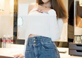 嗲囡囡 – 芷儿Momoko的连体衣更新，这次又不带遮掩了吗？