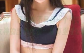头条女神 – 梁芮溪不只是一个名字，她是气质女神的出色代表：写真里壁纸的灵魂