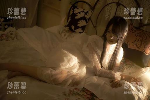 更新啦！嫣嫣子的写真新作——伊落マリー体操服，谁不想问问她的搭配灵感呢？