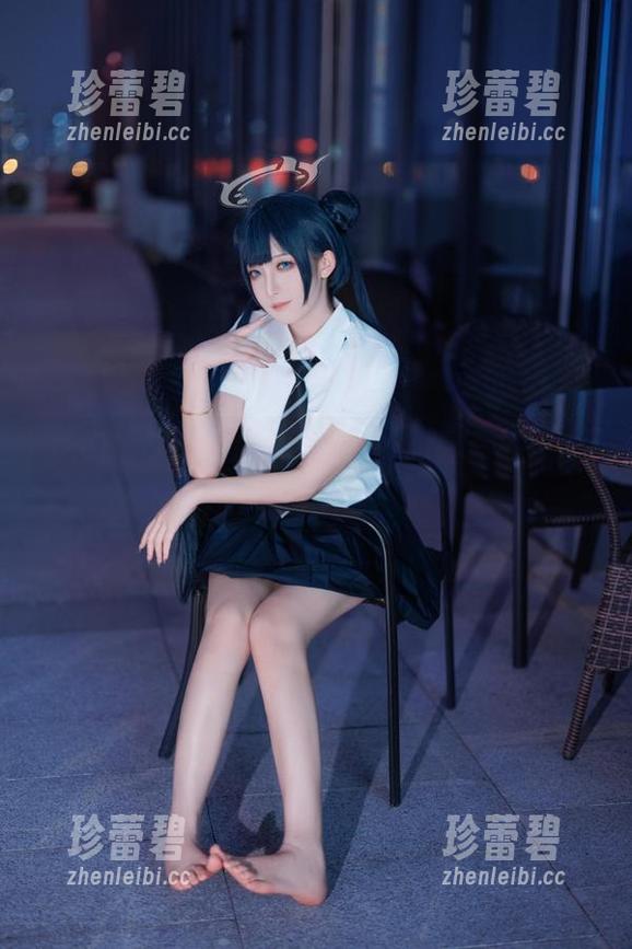 送你一份兔耳朵：封疆疆v的碧蓝档案美图秀！