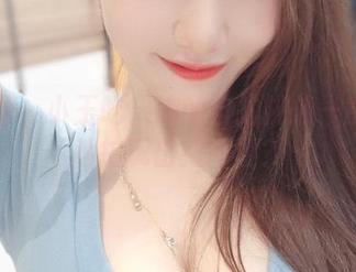 微密圈 – 小玉吃果冻的自拍挑战—能否靠私拍玩出新高度？