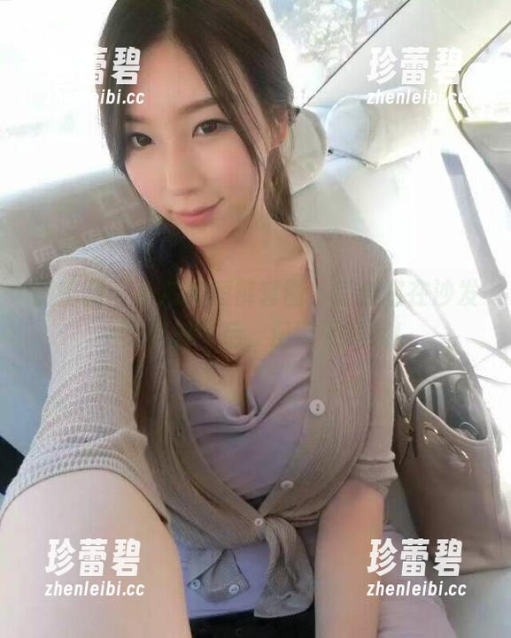 微密圈 - 小芯酱短裤套图，适合您在沙发上懒散的午后，记得下载哦！