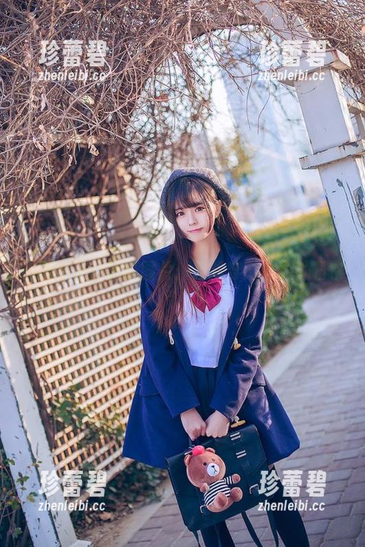 小野妹子w校服图片：轻松穿越校园的日常