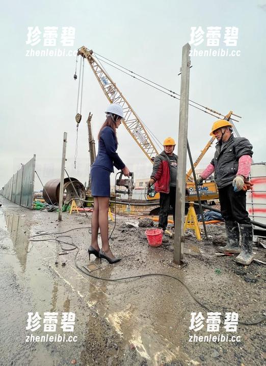 微密圈 - 就是阿朱啊携纯白至，图集中那抹色彩微妙得让人猜疑