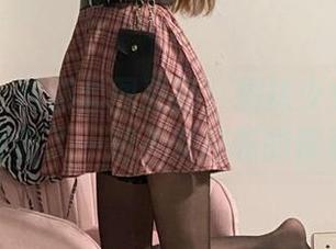 微密圈 – 校服套图更新！提袜少女又带我们体验了一把不穿校服的青春？