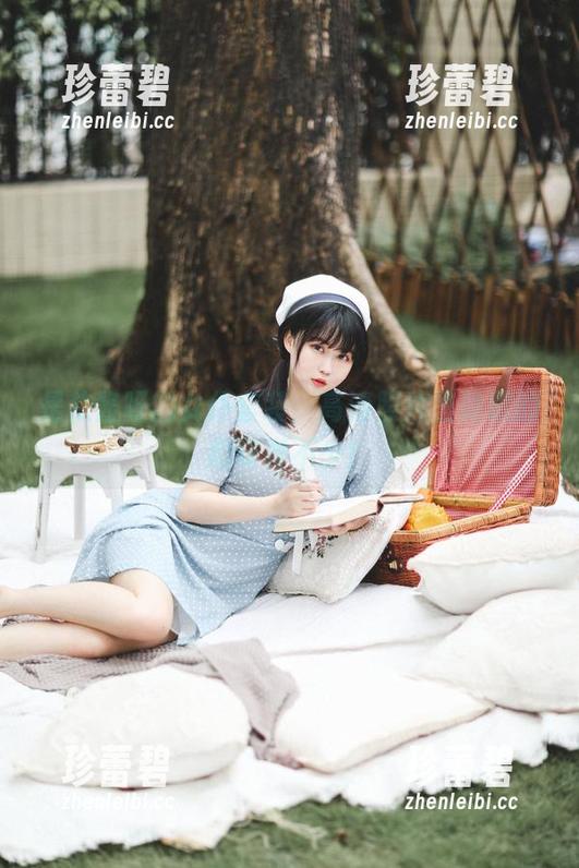 是依酱呀 是依酱呀的女仆套装,高清照片里隐藏的趣味真不少!