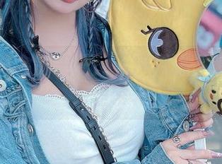 月城委员会的美图：天使翅膀下的小恶魔日常