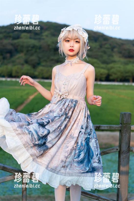 梨瑾瑾旅拍：一张照片，不止是优雅的假象？