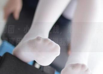 森萝财团 – 小满新上线，绝美脚镜头，免费享用美图，别说我没提醒哦！