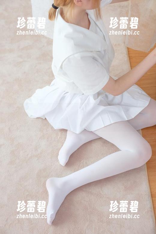 白丝少女+手机=幸福？森萝财团带你看这组有趣的套图和资源！