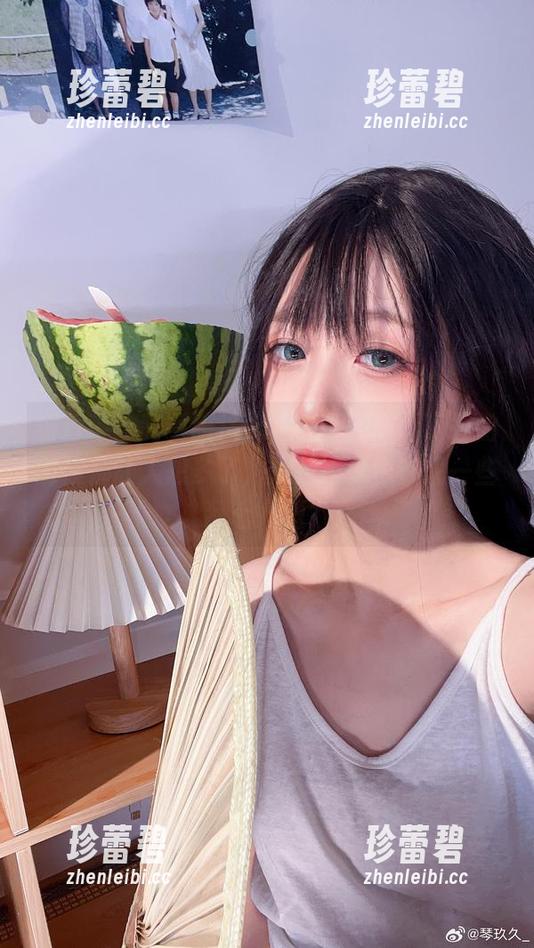 清青琴玖的制服搭配，甚至在网盘下载的时候都让人想多了，你是不是也在想一些乱七八糟？