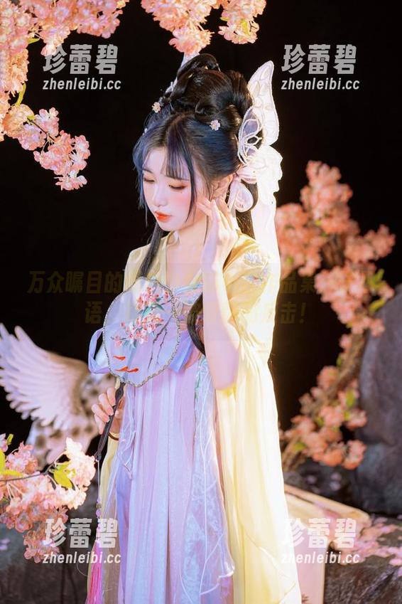 万众瞩目的爆机少女喵小吉作品集：子不语，最新一波安静的反击！