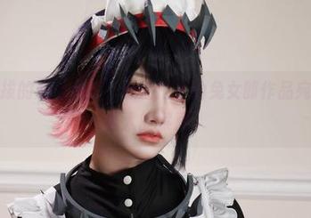 难以自拔的观看体验，狐洛洛子的兔女郎作品宛如一份诱人的禁忌。