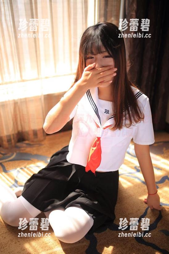 猫九酱 毕竟是一条白裙,猫九酱的写真资源也显得那么纯粹,让人想多看几眼!