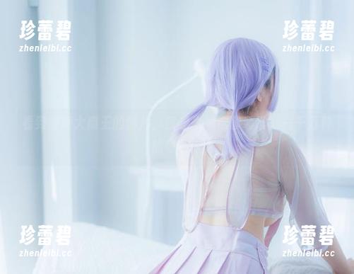 甜糖大魔王 看到甜糖大魔王的图片,我想为她这套装准备一千万种的夸赞!