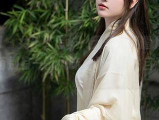 秀人网 – 女仆又怎样，无圣光照耀下的Milk大萌别有一番风味，看看图片自有分晓。