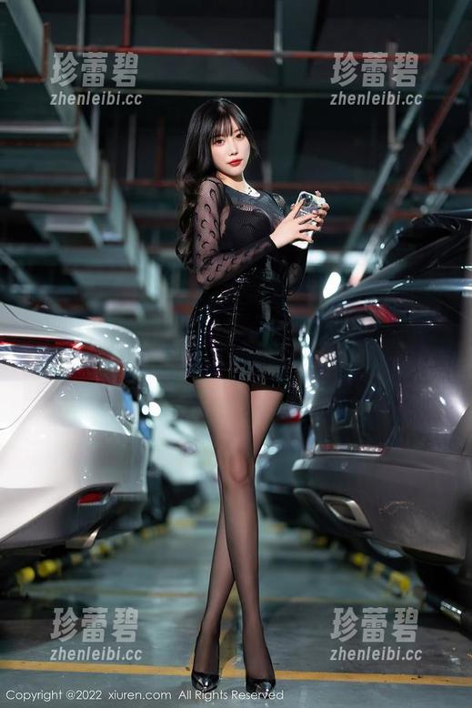 秀人网 - 夏诗诗Sally的少女作品集分享，话说，这种青春氛围连猫咪都想加！
