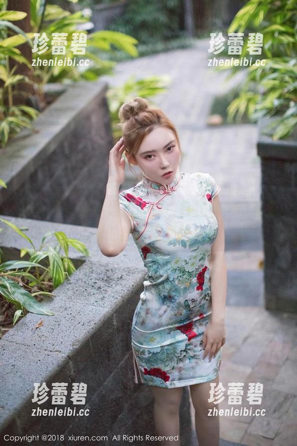秀人网 - 是小逗逗带你白色狂欢，带着无圣光的幽默图集来啦！