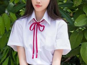 秀人网 – 果儿的蕾丝：高清中透出的些许挑逗，不说你也懂得。