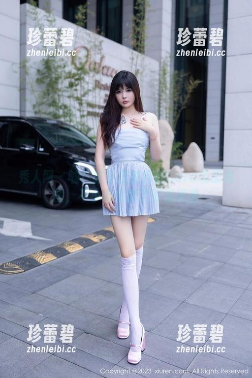 秀人网 - 嘘！教室里的白微Sera私房美图，不小心闯进了时光堆里