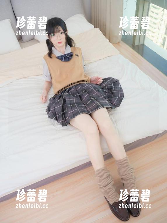 紧急企划 - 又来了，樱樱樱可这组“奶牛”题材的美图更新，别低头，继续“放牛”！